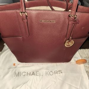 Micael Kors tote bag, large, burgundy